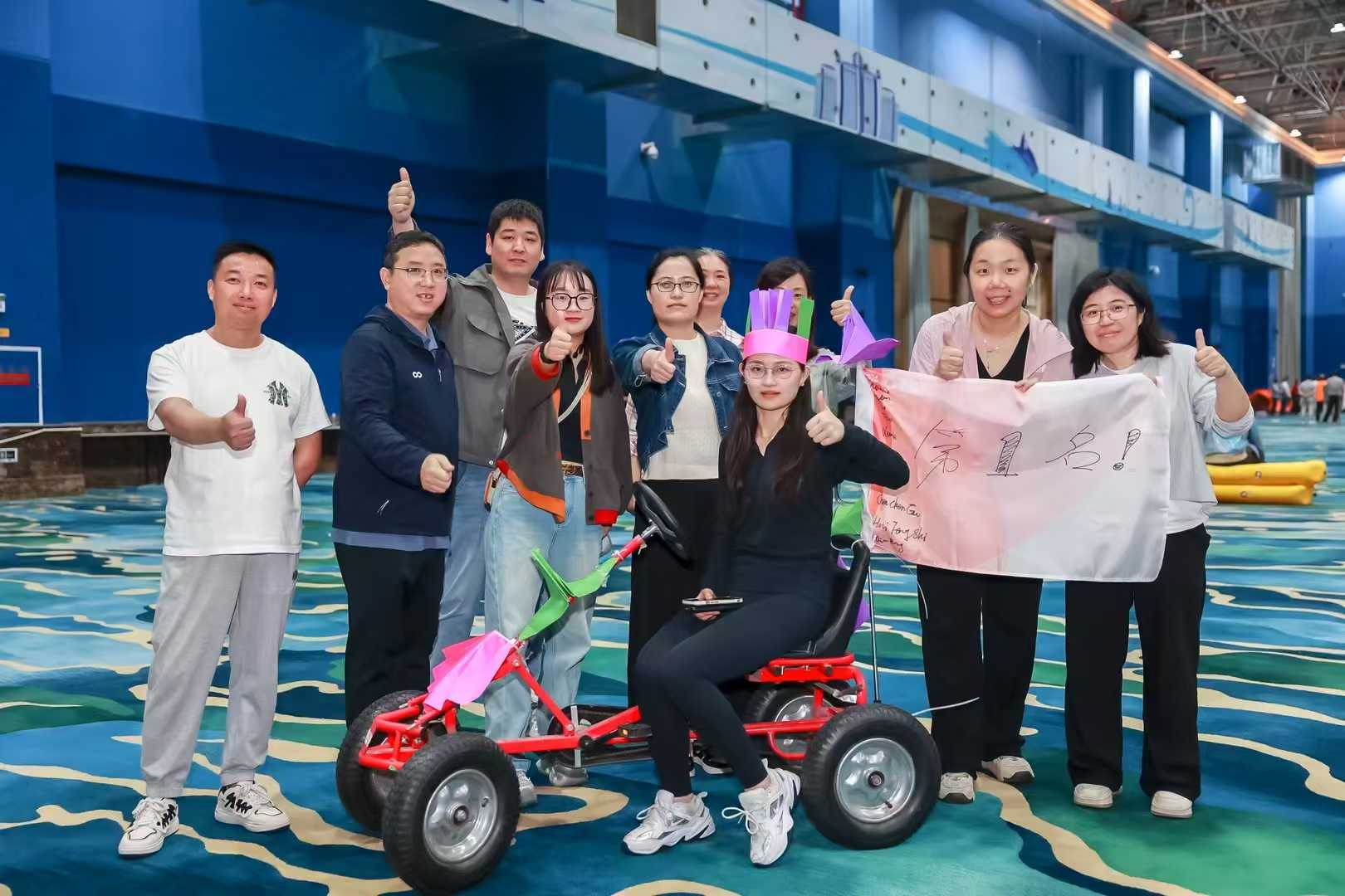奇华顿三十周年庆典：海边团建与室内拓展，共铸辉煌！